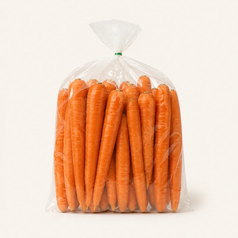 Bagged carrots — Zanahoria en bolsa at La Aguila Market