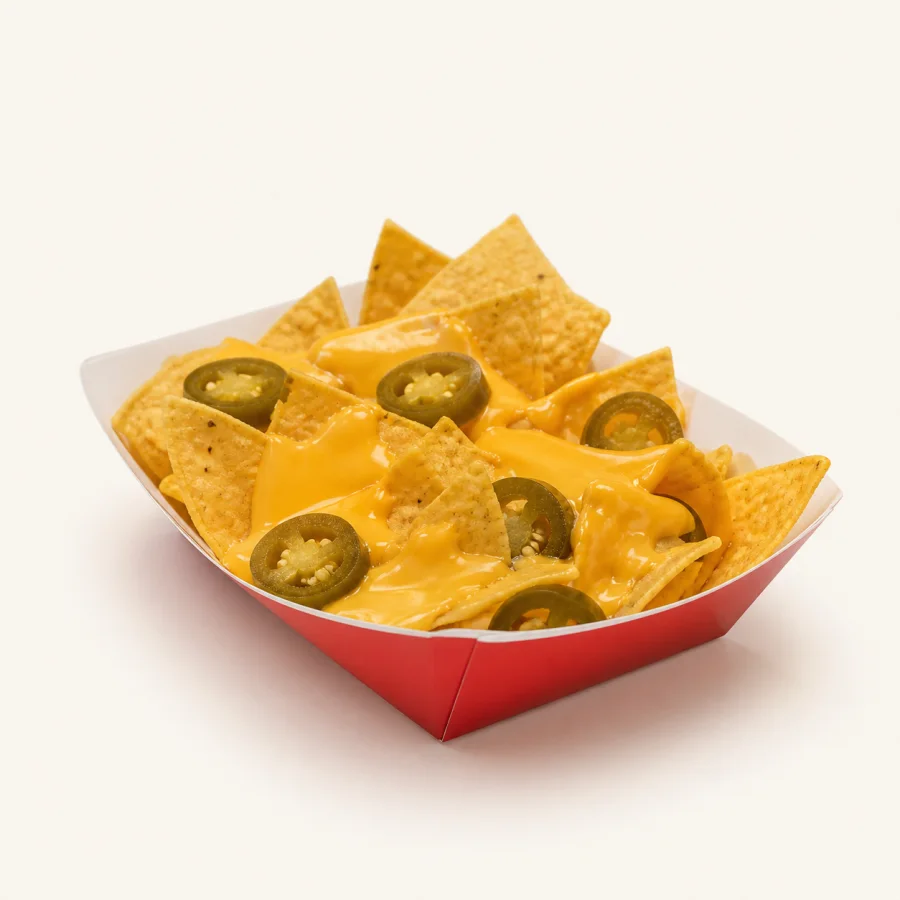 Small regular nachos — Nachos regulares chicos at La Aguila Market